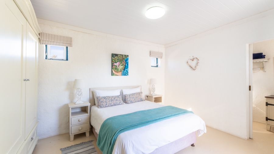 5 Bedroom Property for Sale in Struisbaai Western Cape